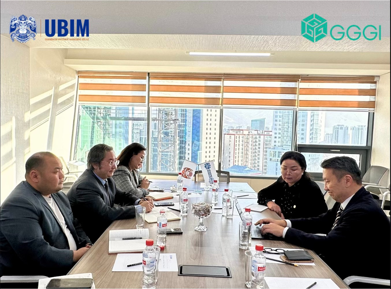 ДАЯН ДЭЛХИЙН НОГООН ХӨГЖЛИЙН ИНСТИТУТТАЙ ХАМТЫН АЖИЛЛАГАА ЭХЛҮҮЛЛЭЭ 